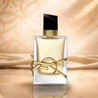 زجاجة عطر ليبر المستوحاة بجودة فرنسية، أرقى تركيب عطور نسائية متوفرة في متجر شيخ العطور بمصر.